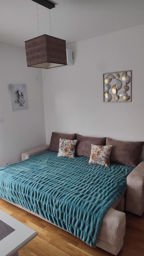 Apartmani Stari Aerodrom Podgorica Exterior foto