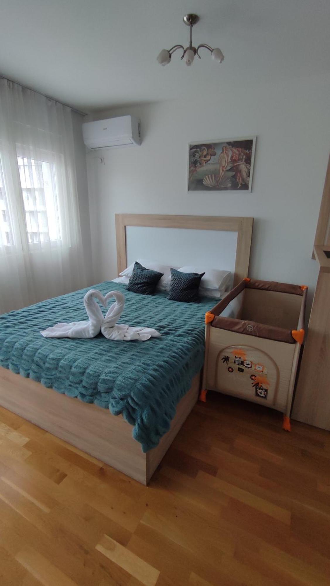 Apartmani Stari Aerodrom Podgorica Exterior foto